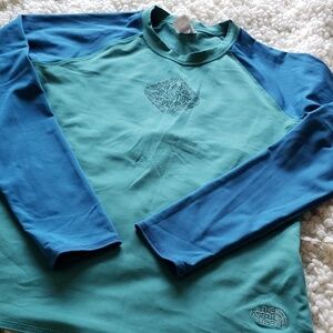 The north face long sleeve rashguard medium